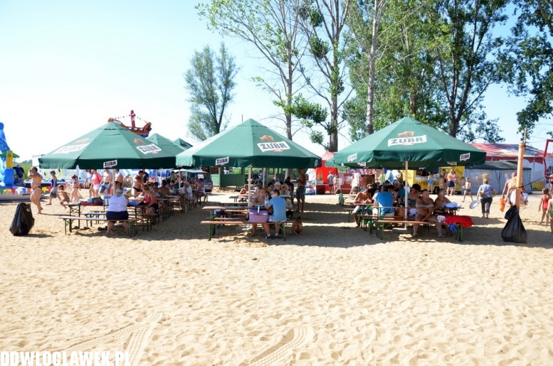 Plaża nad jeziorem Choceńskim podczas zlotu