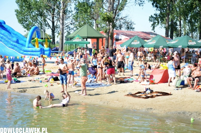 Plaża nad jeziorem Choceńskim podczas zlotu