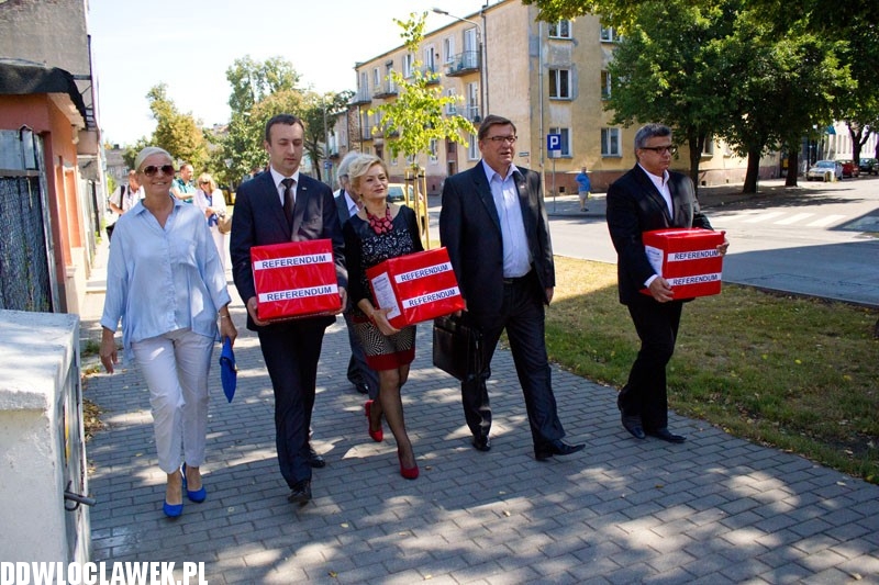Będzie referendum? Dziś złożono podpisy włocławian