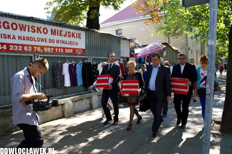 Będzie referendum? Dziś złożono podpisy włocławian