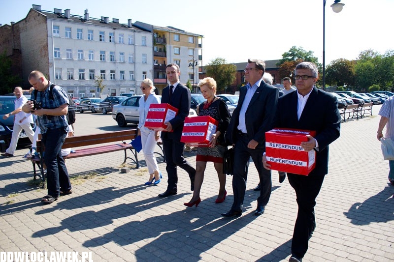 Będzie referendum? Dziś złożono podpisy włocławian