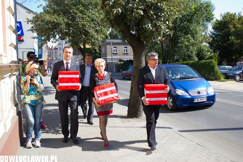 Będzie referendum? Dziś złożono podpisy włocławian