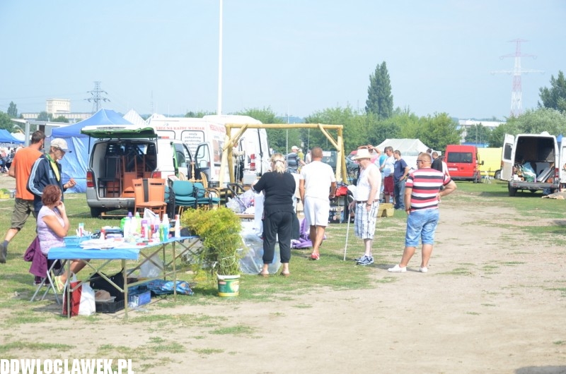 Targowisko przy Alei Kazimierza Wielkiego