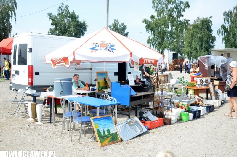 Targowisko przy Alei Kazimierza Wielkiego