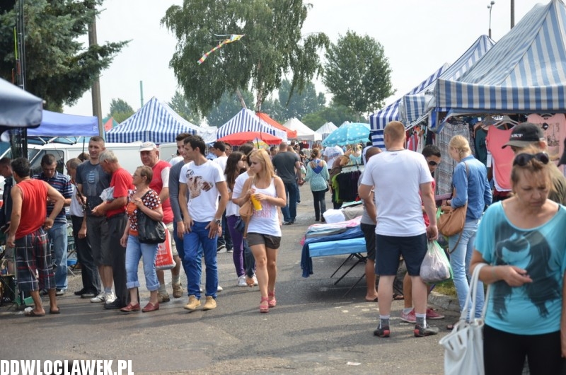Targowisko przy Alei Kazimierza Wielkiego