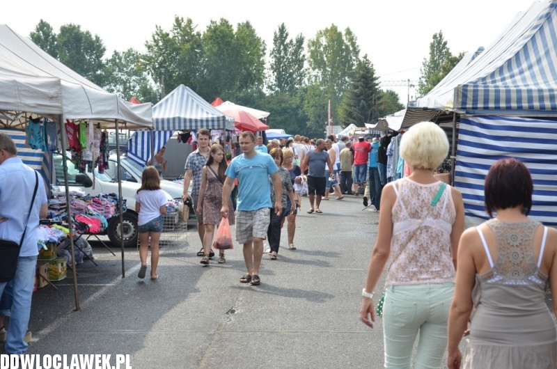 Targowisko przy Alei Kazimierza Wielkiego