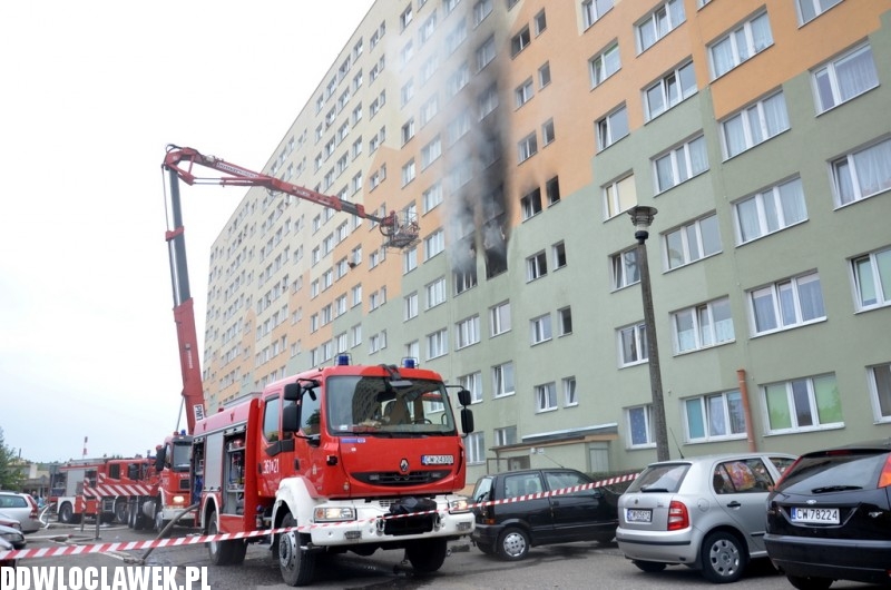 Pożar w bloku przy ulicy Hożej