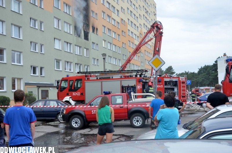 Pożar w bloku przy ulicy Hożej