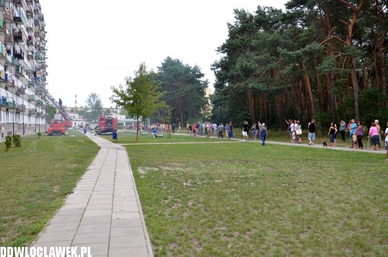 Pożar w bloku przy ulicy Hożej