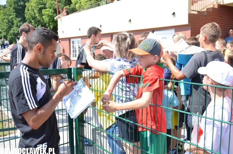 Piłkarze Lechii Gdańsk rozdawali autografy