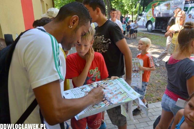 Piłkarze Lechii Gdańsk rozdawali autografy