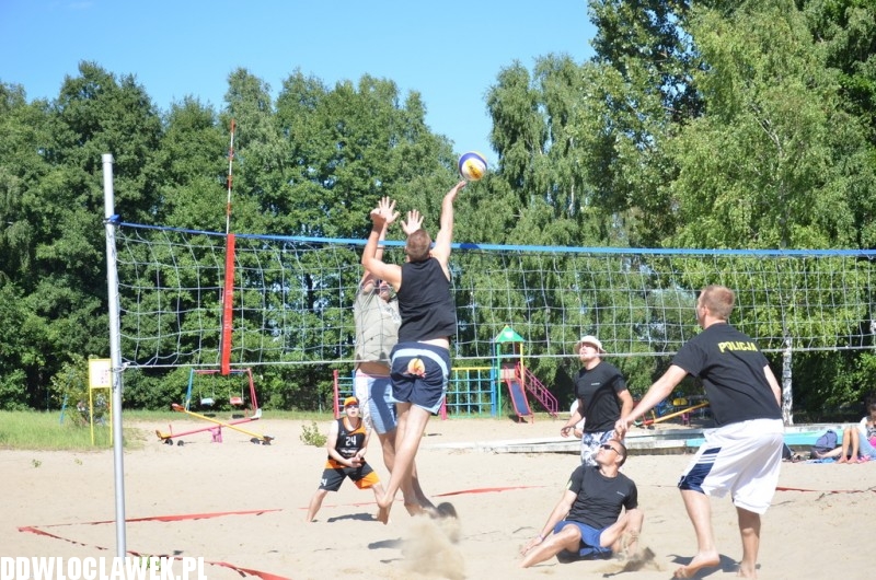 Automobile Torino Cup na plaży nad jeziorem