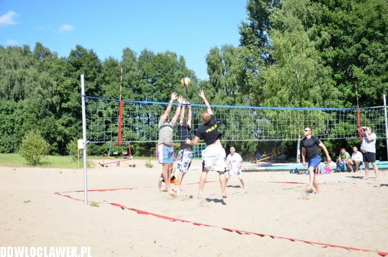 Automobile Torino Cup na plaży nad jeziorem