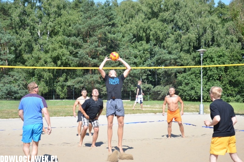 Automobile Torino Cup na plaży nad jeziorem