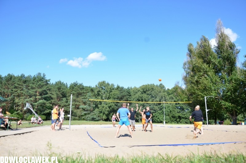 Automobile Torino Cup na plaży nad jeziorem