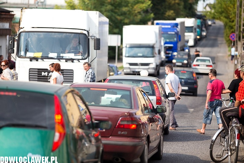 Mieszkańcy zablokowali ruch w Brześciu Kujawskim