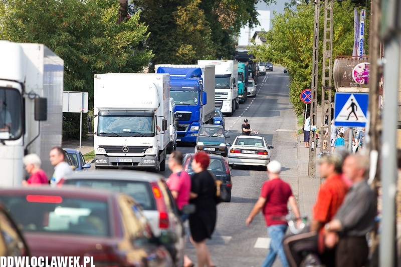 Mieszkańcy zablokowali ruch w Brześciu Kujawskim