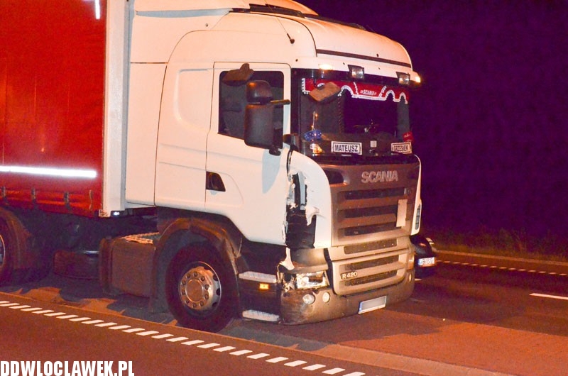 Tir staranował Fiata Punto na drodze krajowej nr 1