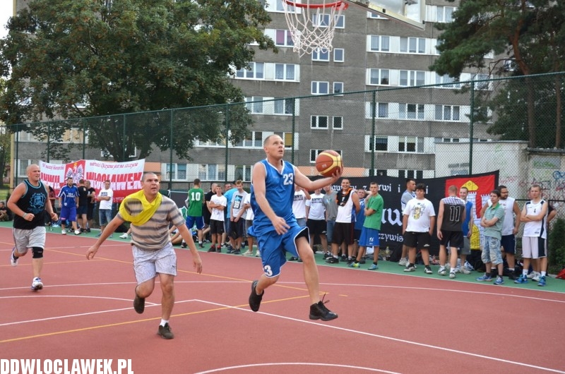 Międzyosiedlowy turniej koszykówki kibiców
