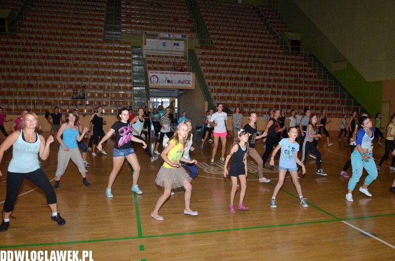 Charytatywny maraton zumby w hali OSiR