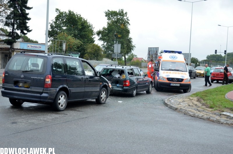 Zderzenie kilku pojazdów na ulicy Toruńskiej