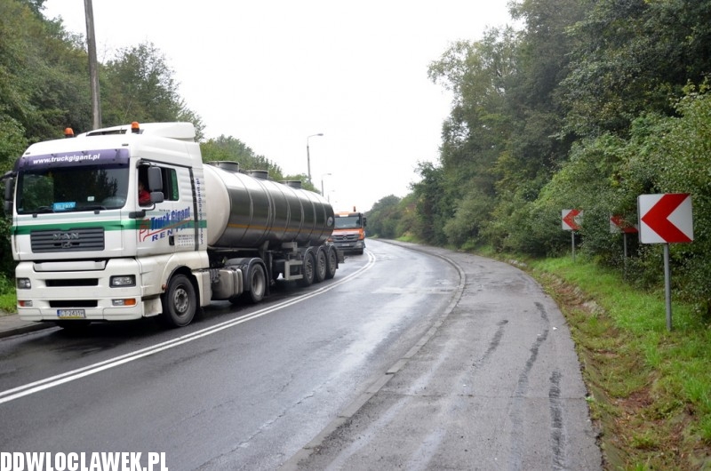 Zderzenie tira z ciężarówką na zaporze wodnej