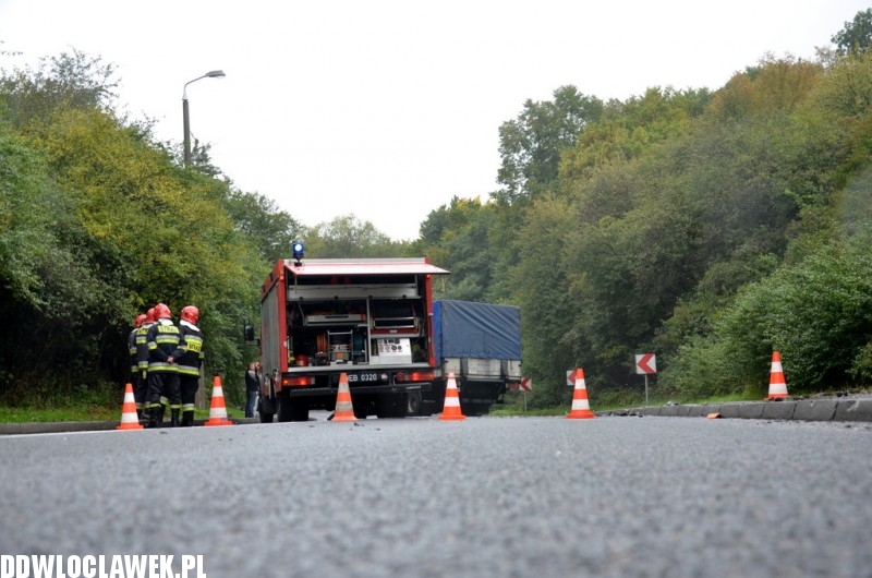 Zderzenie tira z ciężarówką na zaporze wodnej