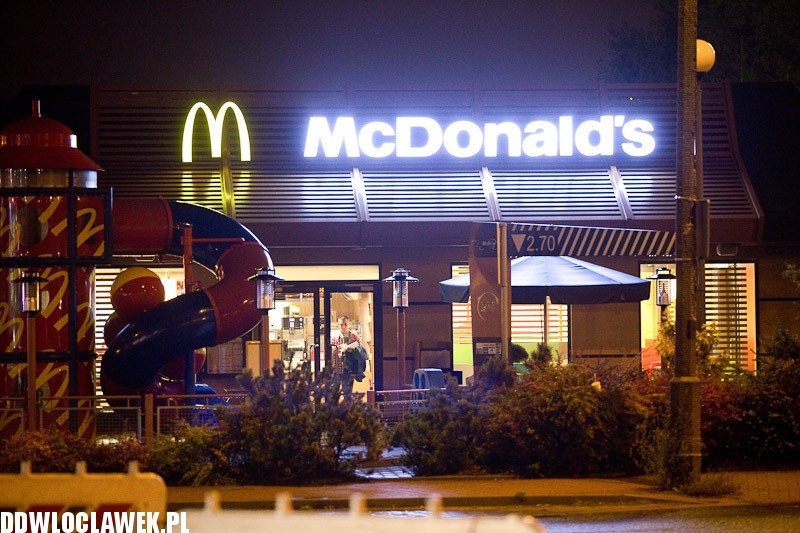 Alarm bombowy w restauracji McDonalds