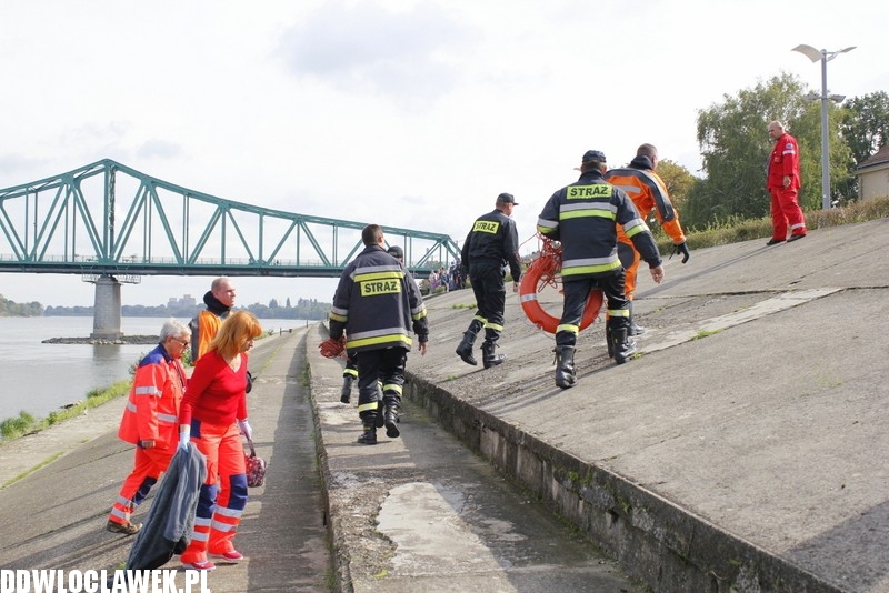 Desperat skoczył z mostu do Wisły