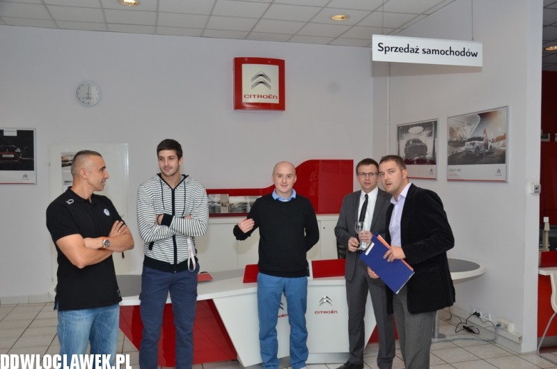 Przekazanie Citroena C4 Dusanowi Katniciowi