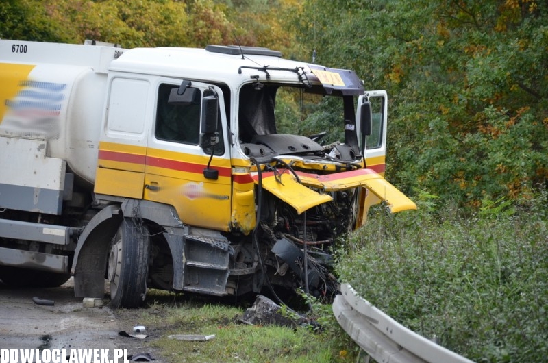 Zderzenie dwóch tirów pod Włocławkiem