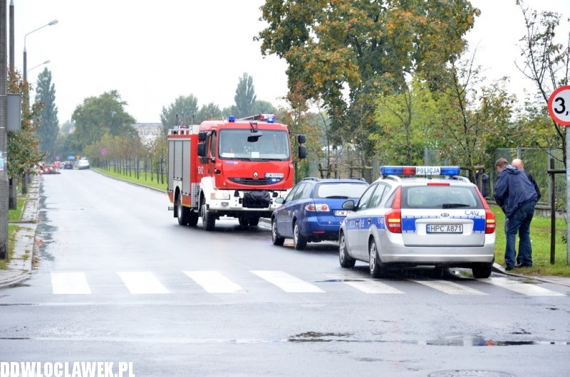 Zderzenie dwóch pojazdów na skrzyżowaniu