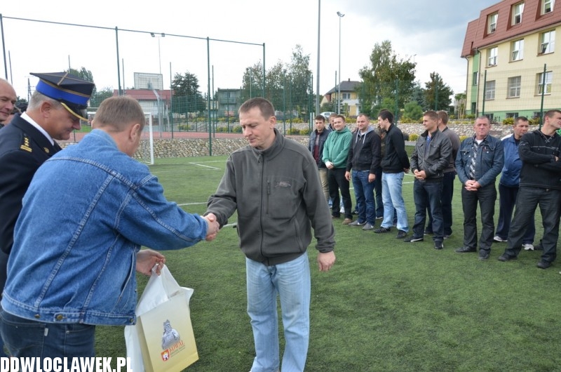 Turniej piłkarski z udziałem włocławksich strażaków