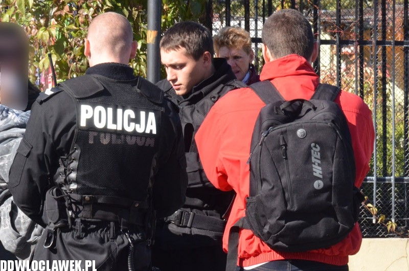 Zuchwały złodziej złapany przez przechodniów