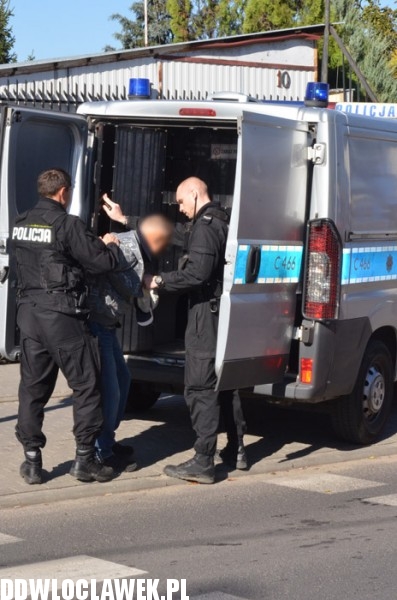 Zuchwały złodziej złapany przez przechodniów