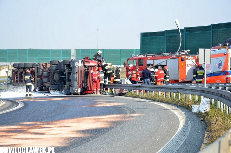 Śmiertelny wypadek na zjeździe z autostrady