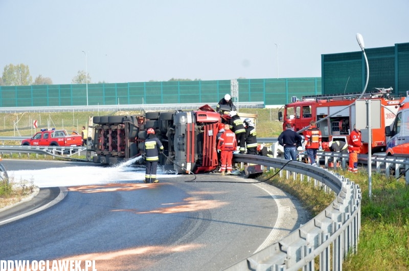 Śmiertelny wypadek na zjeździe z autostrady