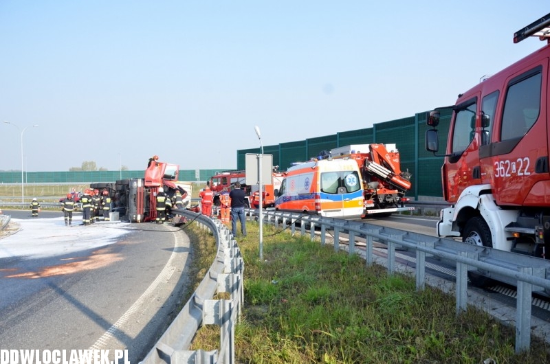 Śmiertelny wypadek na zjeździe z autostrady
