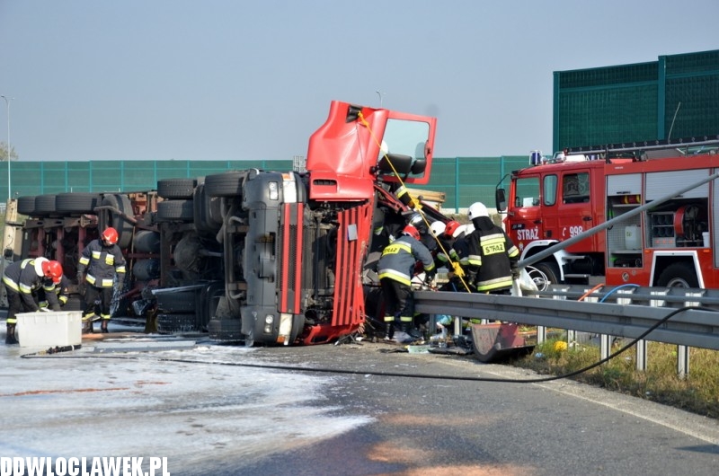 Śmiertelny wypadek na zjeździe z autostrady
