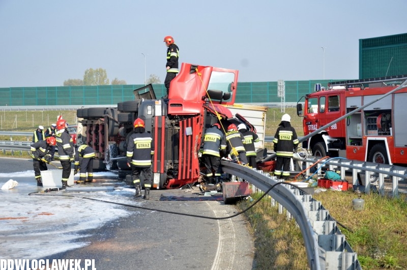 Śmiertelny wypadek na zjeździe z autostrady