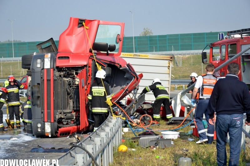 Śmiertelny wypadek na zjeździe z autostrady