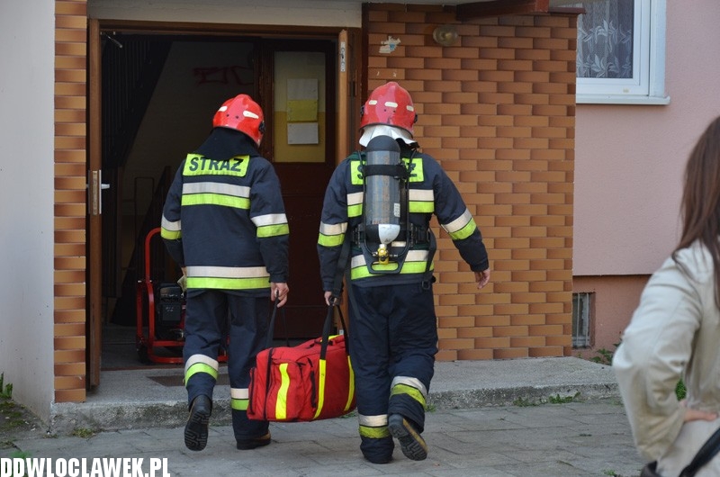 Pożar w bloku przy ul. Dziewińskiej