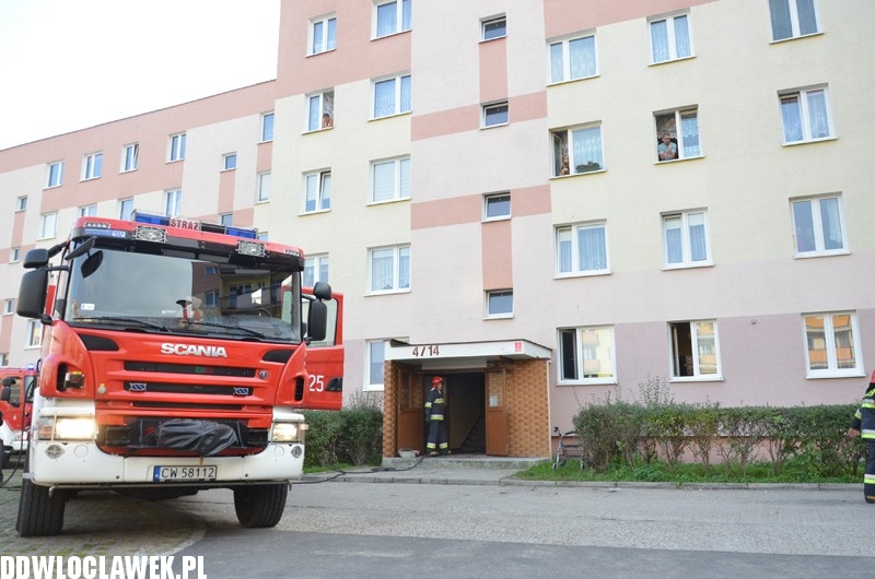 Pożar w bloku przy ul. Dziewińskiej