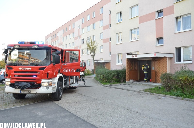 Pożar w bloku przy ul. Dziewińskiej