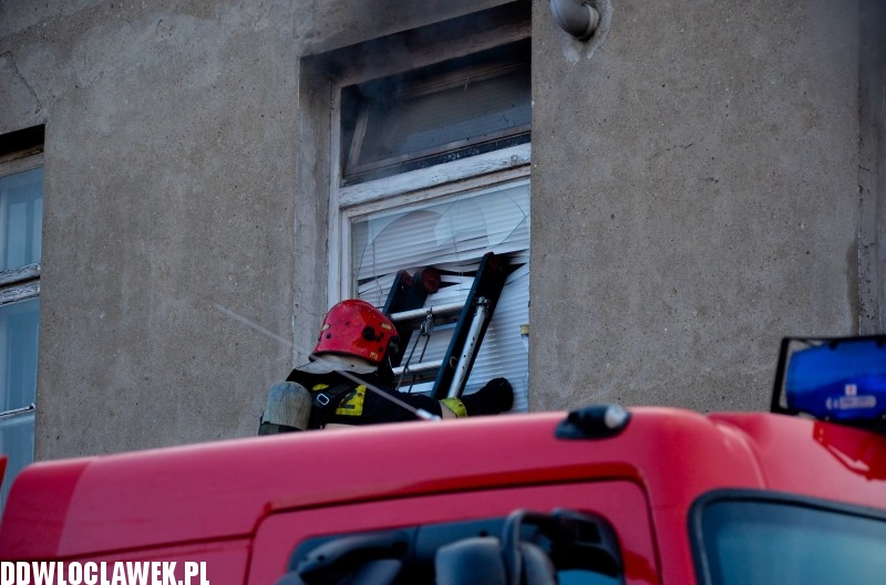 Pożar w kamienicy przy ul. Chmielnej