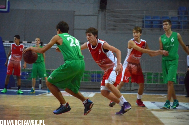 Koszykarskie derby: AKM - TKM II Włocławek
