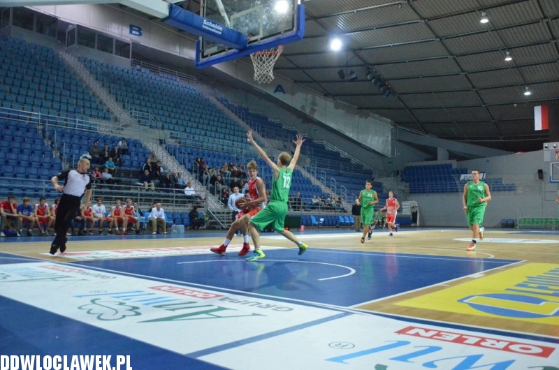 Koszykarskie derby: AKM - TKM II Włocławek