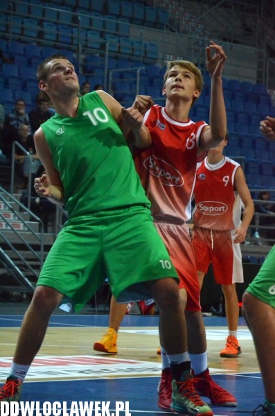 Koszykarskie derby: AKM - TKM II Włocławek