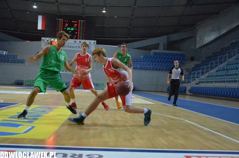 Koszykarskie derby: AKM - TKM II Włocławek