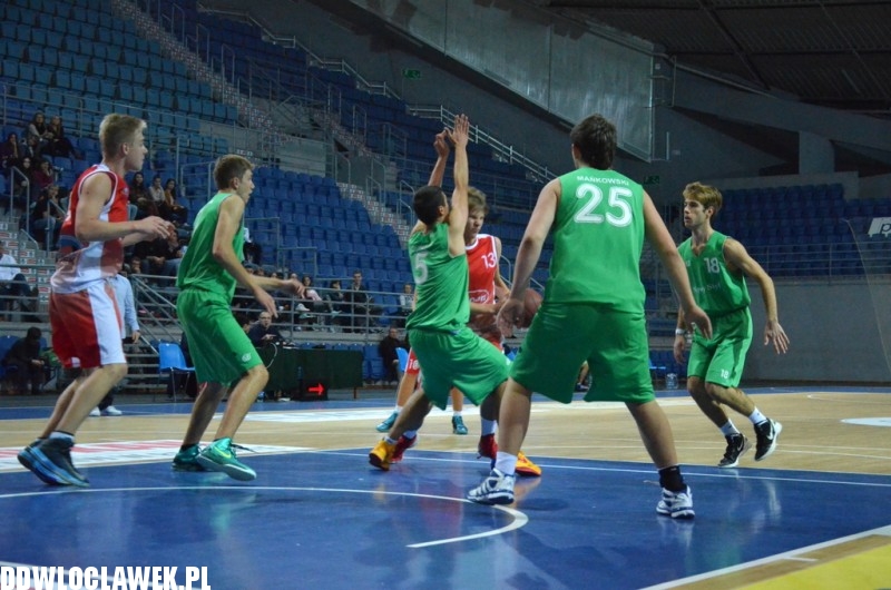 Koszykarskie derby: AKM - TKM II Włocławek